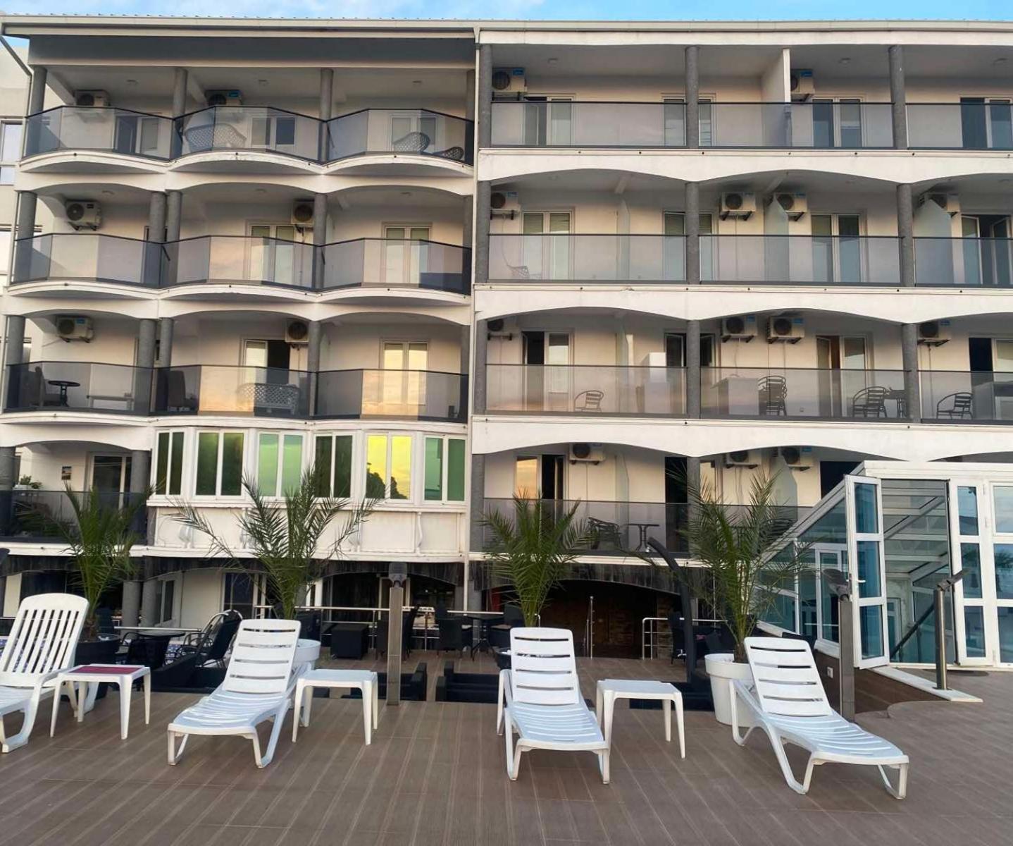 Apartments Mekic Утєха Екстер'єр фото